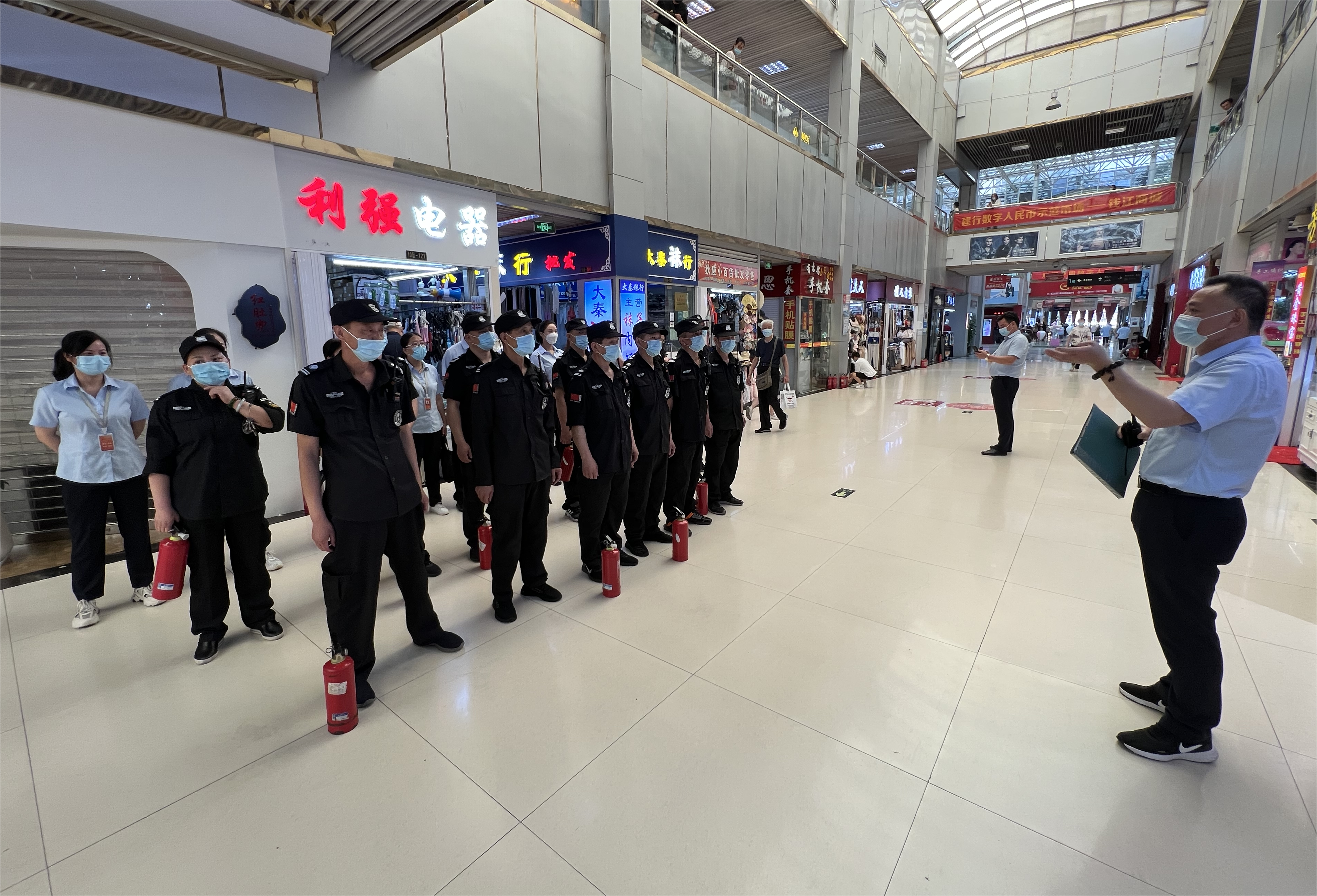 錢江商城開(kāi)展消防安全演練