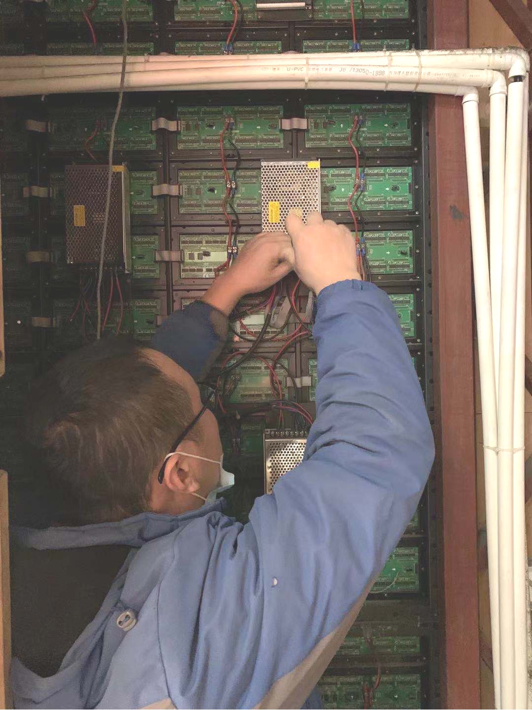 錢江商城開展用電線路安全專項檢查工作