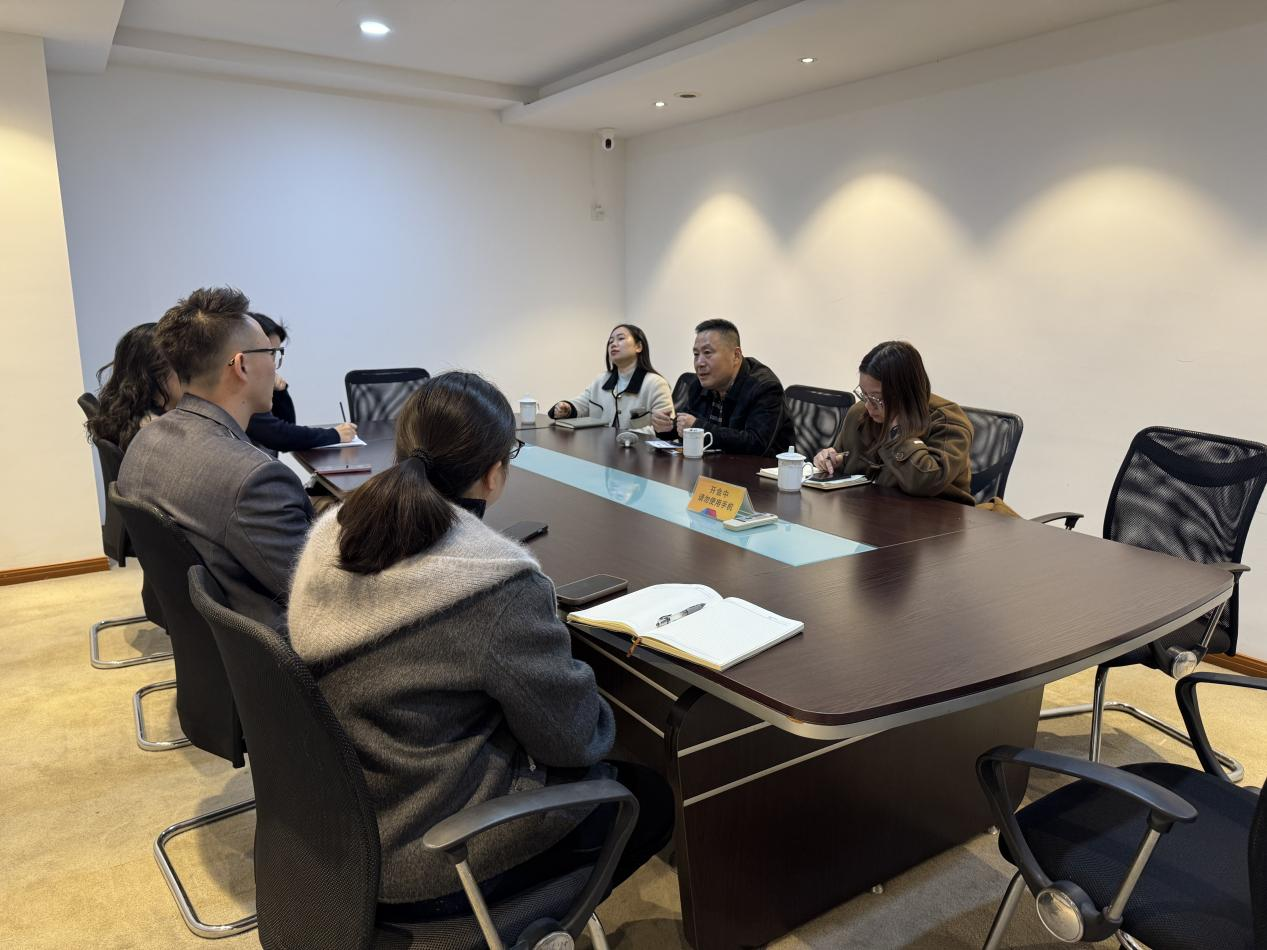 上塘街道總工會調(diào)研 錢江商城、水晶城工會工作