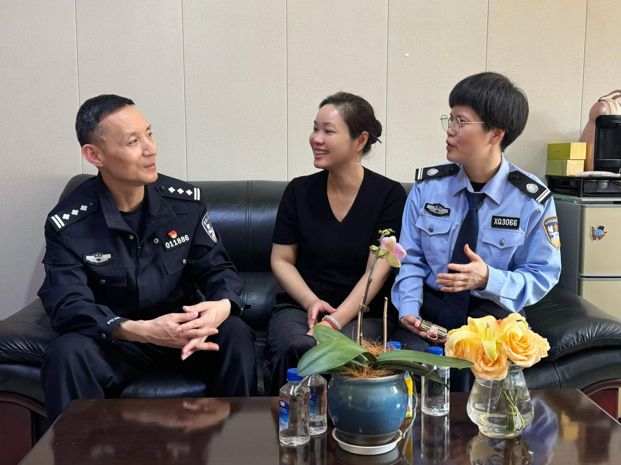 拱墅區(qū)大關(guān)中隊(duì)攜手錢江商城共筑交通安全防線?