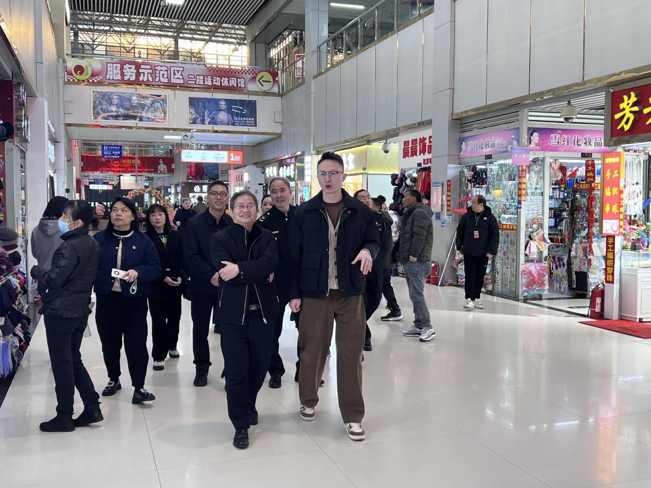 市檢查組對錢江市場黨建示范點(diǎn)創(chuàng)建進(jìn)行驗(yàn)收