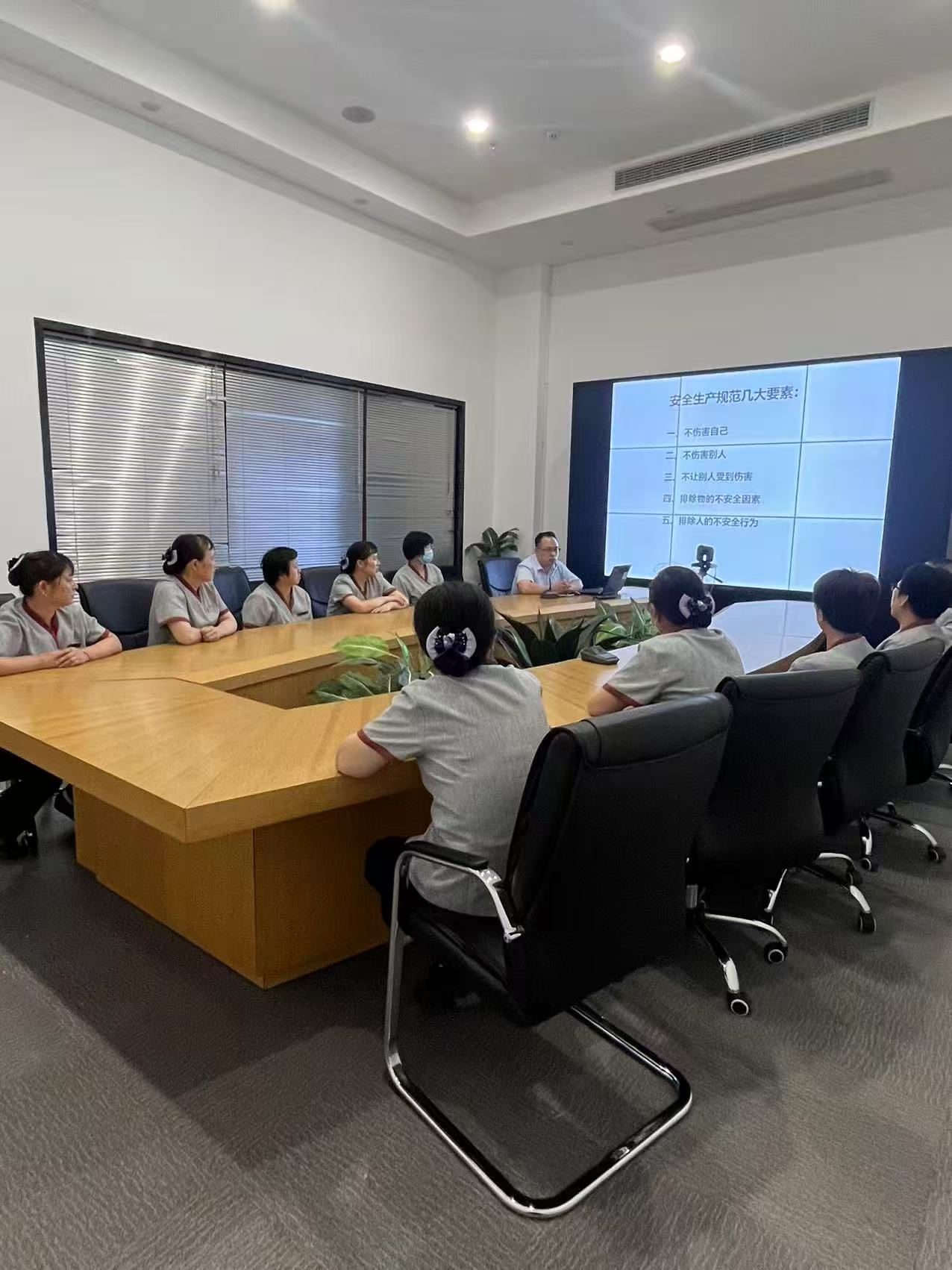 人人講安全，個個會應(yīng)急——建華文創(chuàng)集團扎實開展“安全生產(chǎn)月”系列活動