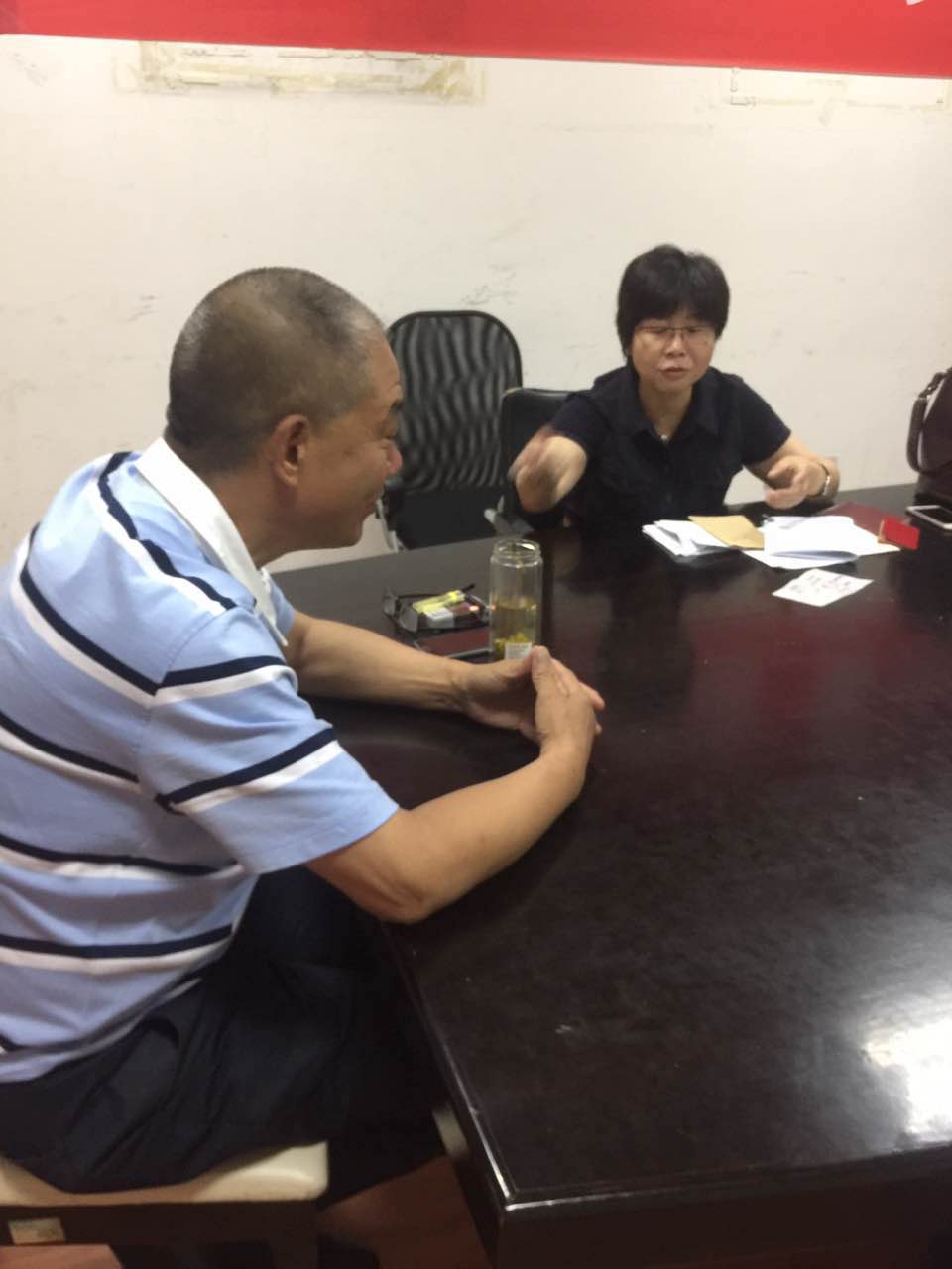 夸夸我們的老村長(zhǎng) 愛崗敬業(yè)的老黨員