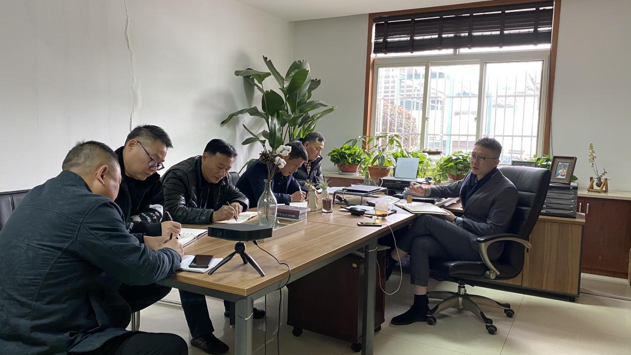 錢(qián)江商城開(kāi)展環(huán)境衛(wèi)生專(zhuān)項(xiàng)整治布置會(huì)議