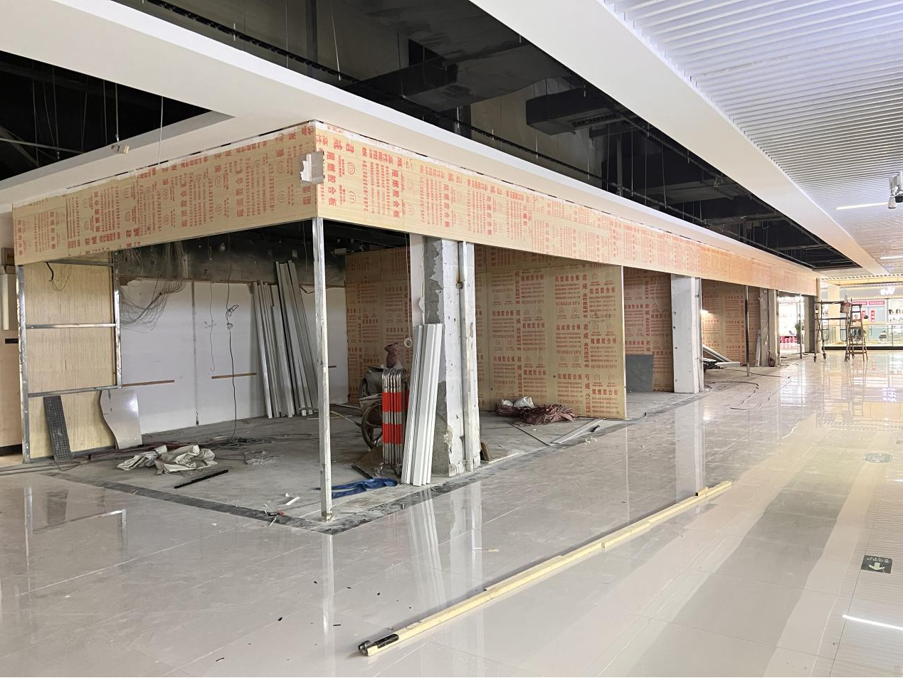  錢(qián)江商城鞋類區(qū)升級(jí)改造