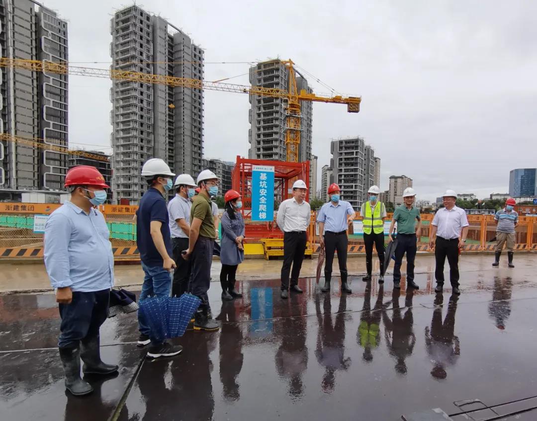 拱墅區(qū)領(lǐng)導(dǎo)實(shí)地檢查防汛防臺工作