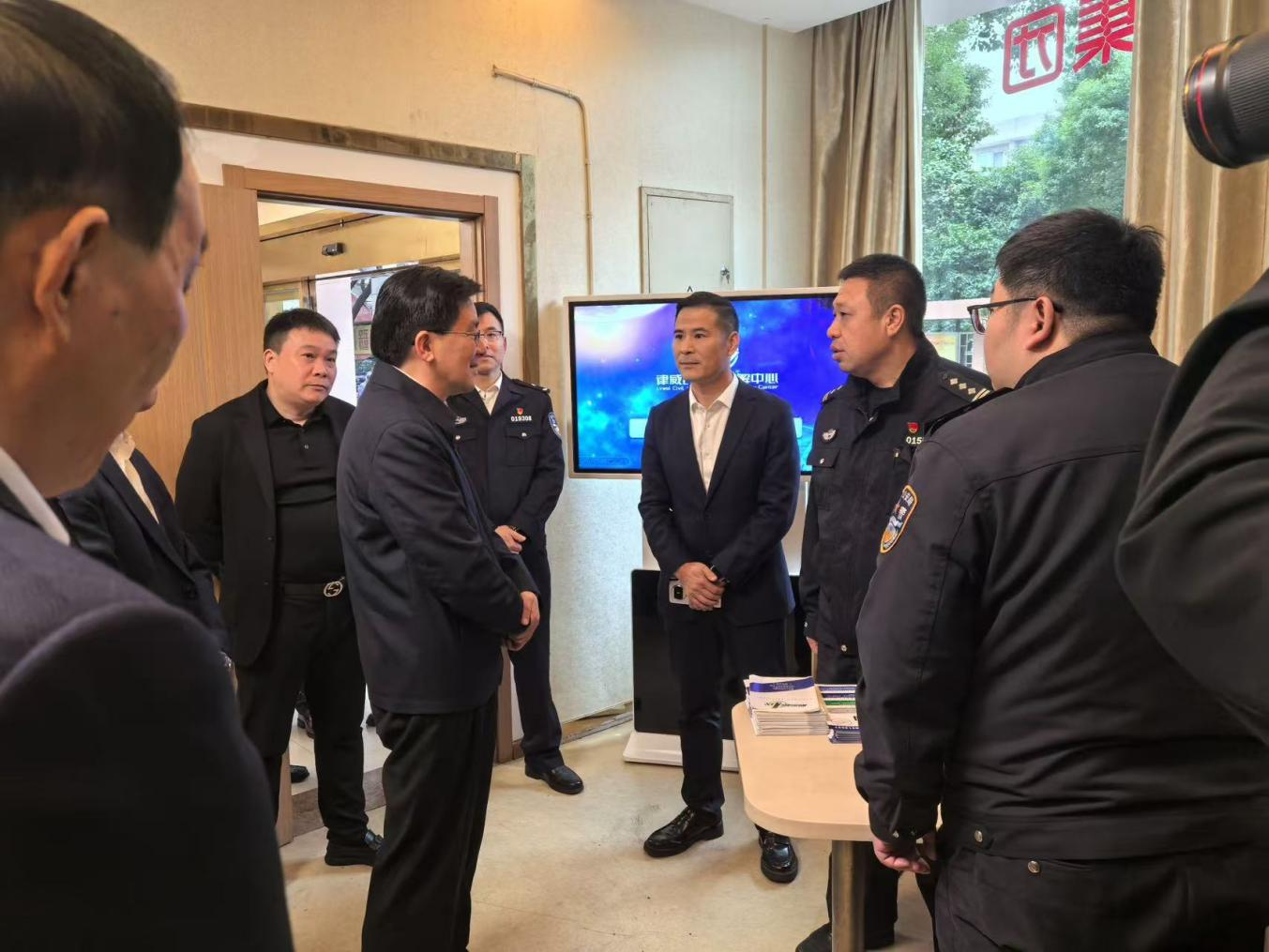 市委副書記、政法委書記馬小秋赴建華五金市場調(diào)解工作站調(diào)研指導(dǎo)