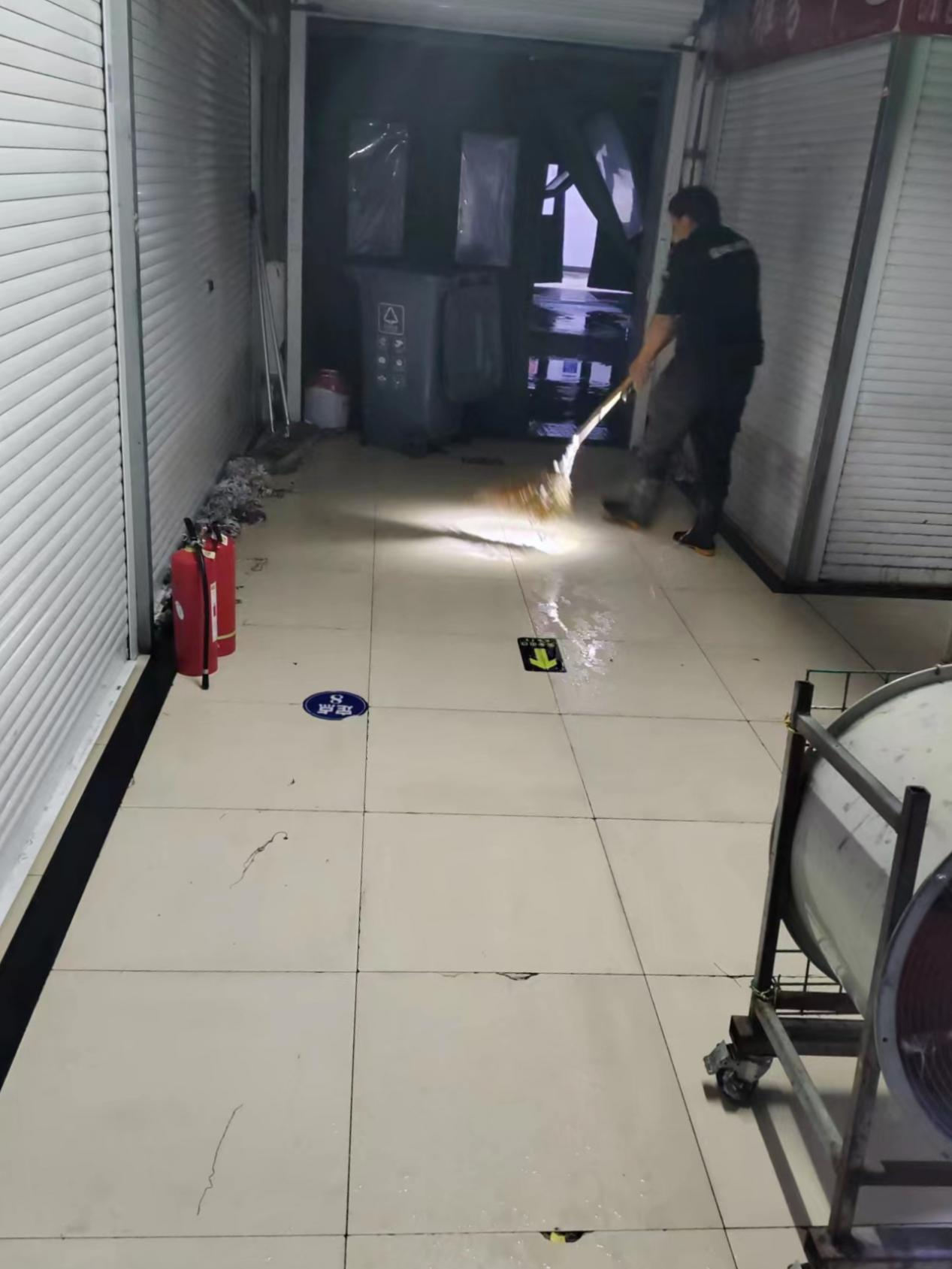 迎戰(zhàn)暴雨，錢江商城打好排水防汛攻堅戰(zhàn)