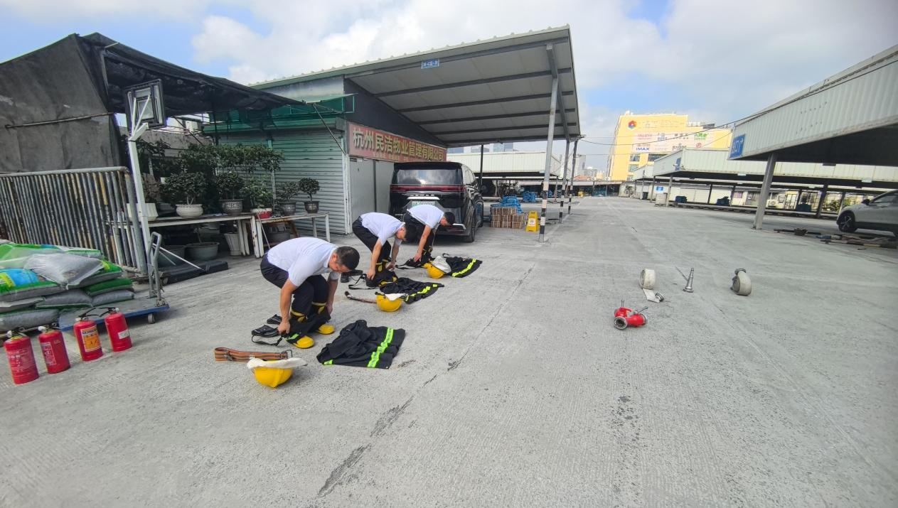 以賽促防強(qiáng)技能 積極備戰(zhàn)消防運(yùn)動(dòng)會(huì)