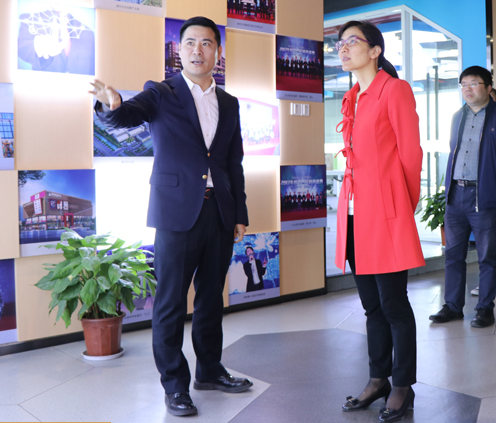 20170414拱墅區(qū)委常委、組織部長(zhǎng)虞文娟調(diào)研集團(tuán)黨建工作 (1).png