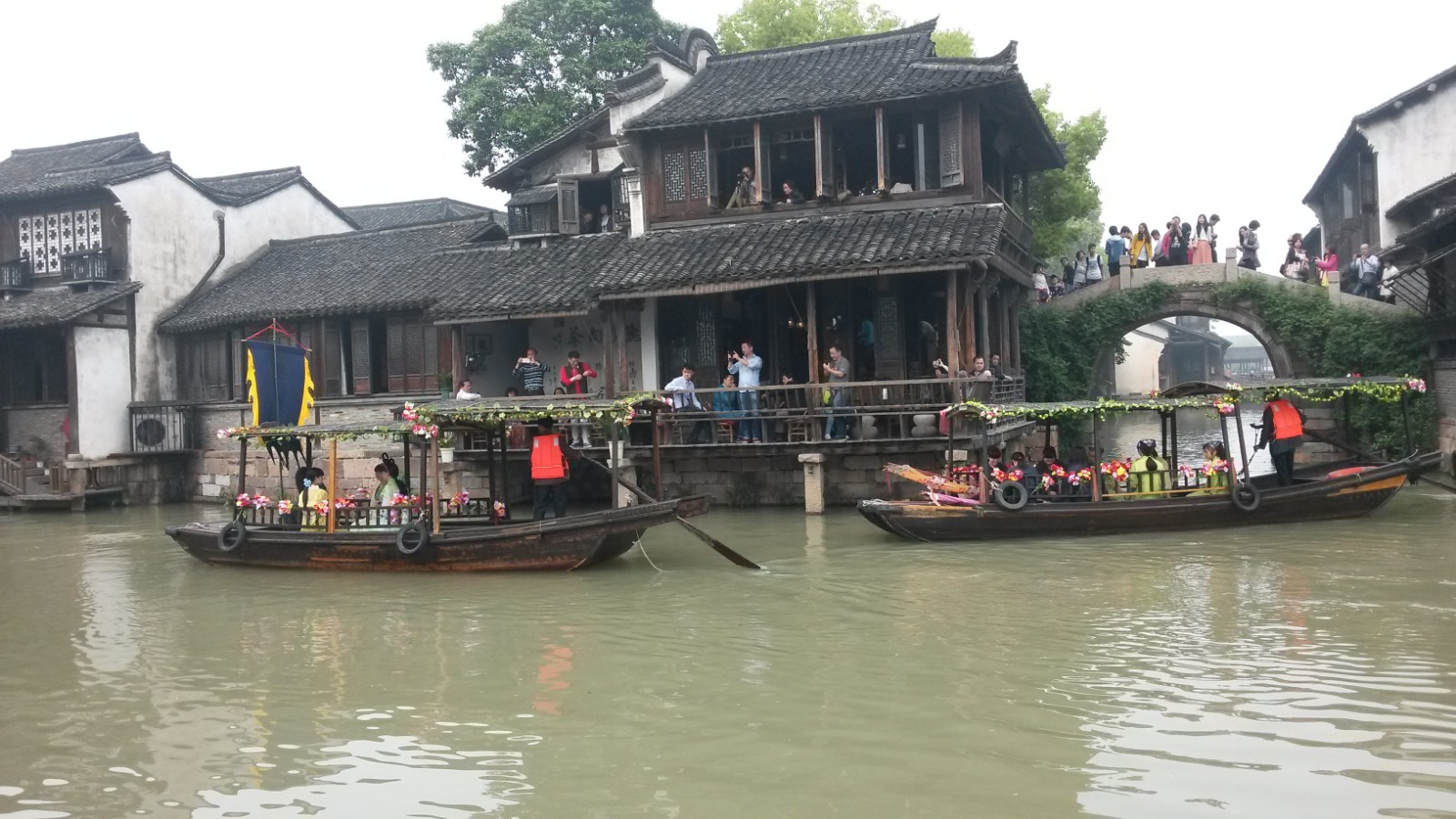 錢江市場(chǎng)工會(huì)組織員工烏鎮(zhèn)一日游1 (1).jpg