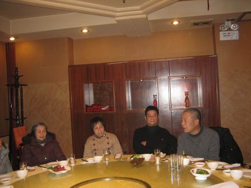 為長(zhǎng)期臥床的老人送去組織的溫暖 (1).jpg