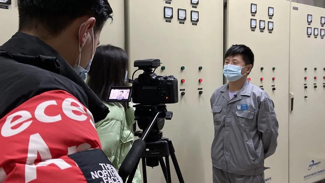 過年2.jpg 過年2.jpg